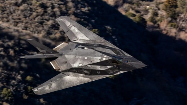 公牛配资 一架架战机飞出国门，美军沦为“陪练”，中国这把降维打击玩得好