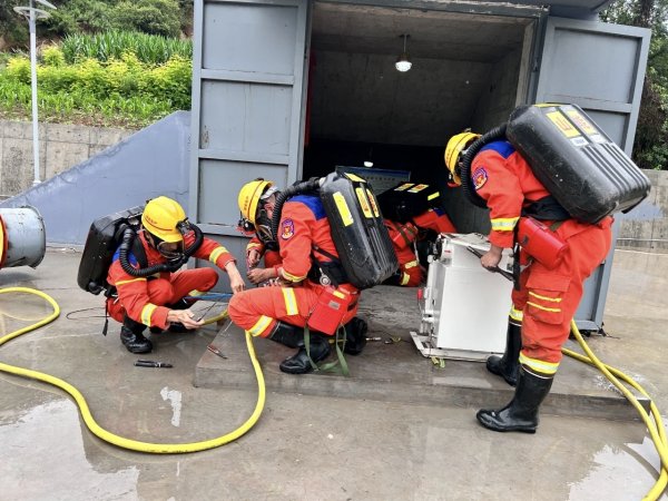 巨牛盈 甘肃平凉市举办煤炭产业工人技能比武