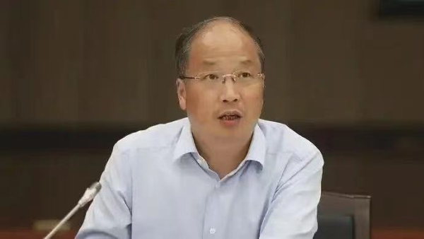 旭胜配资 易会满，被免职、撤销资格！